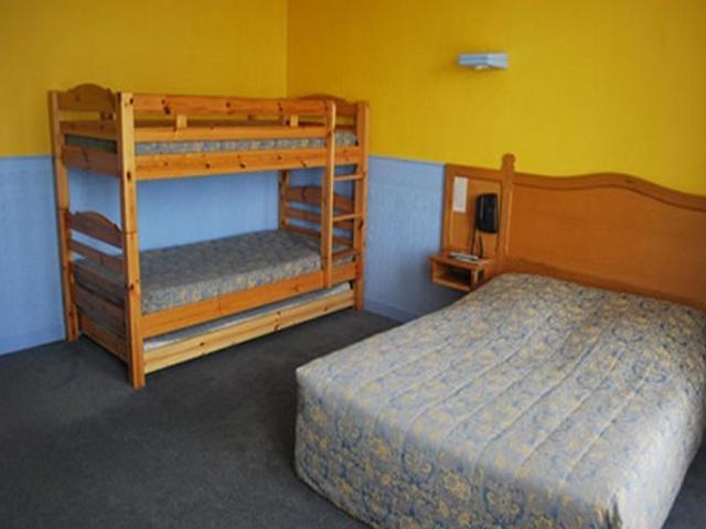 Logis Hotel & Restaurant - Le Normandie Caudebec-en-Caux Kamer foto